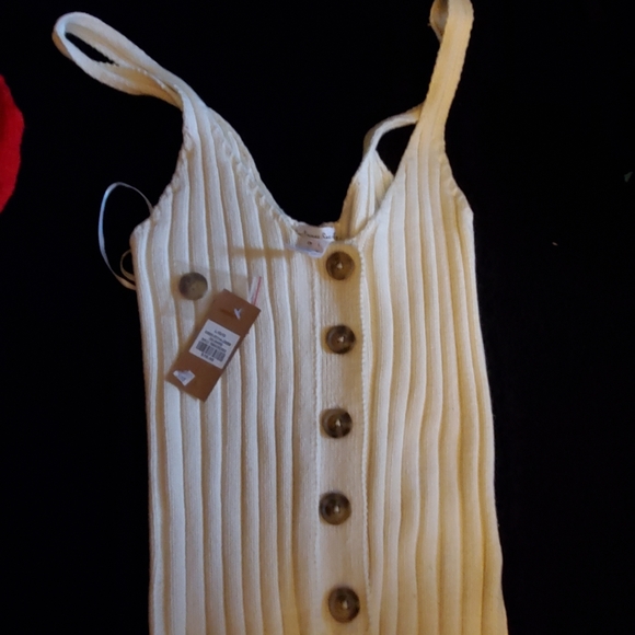 Tank top bundle - Picture 3 of 6